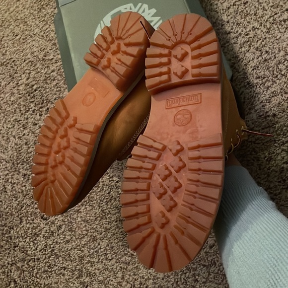 Worn once authentic timberland boots - Picture 3 of 4